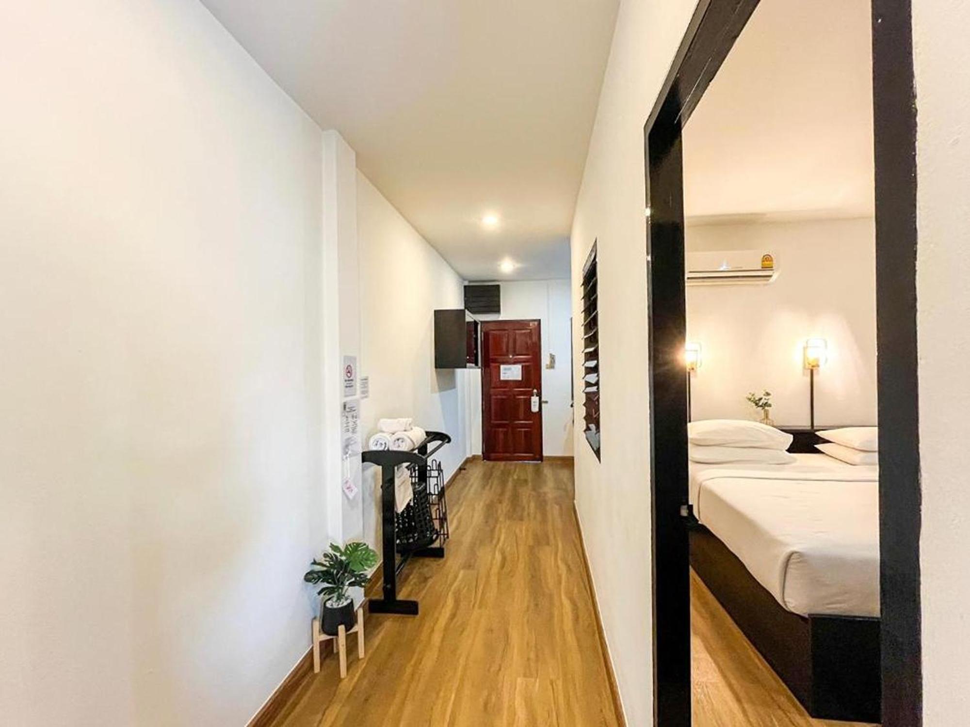 Rabbit Mansion Patong Hotel Ngoại thất bức ảnh