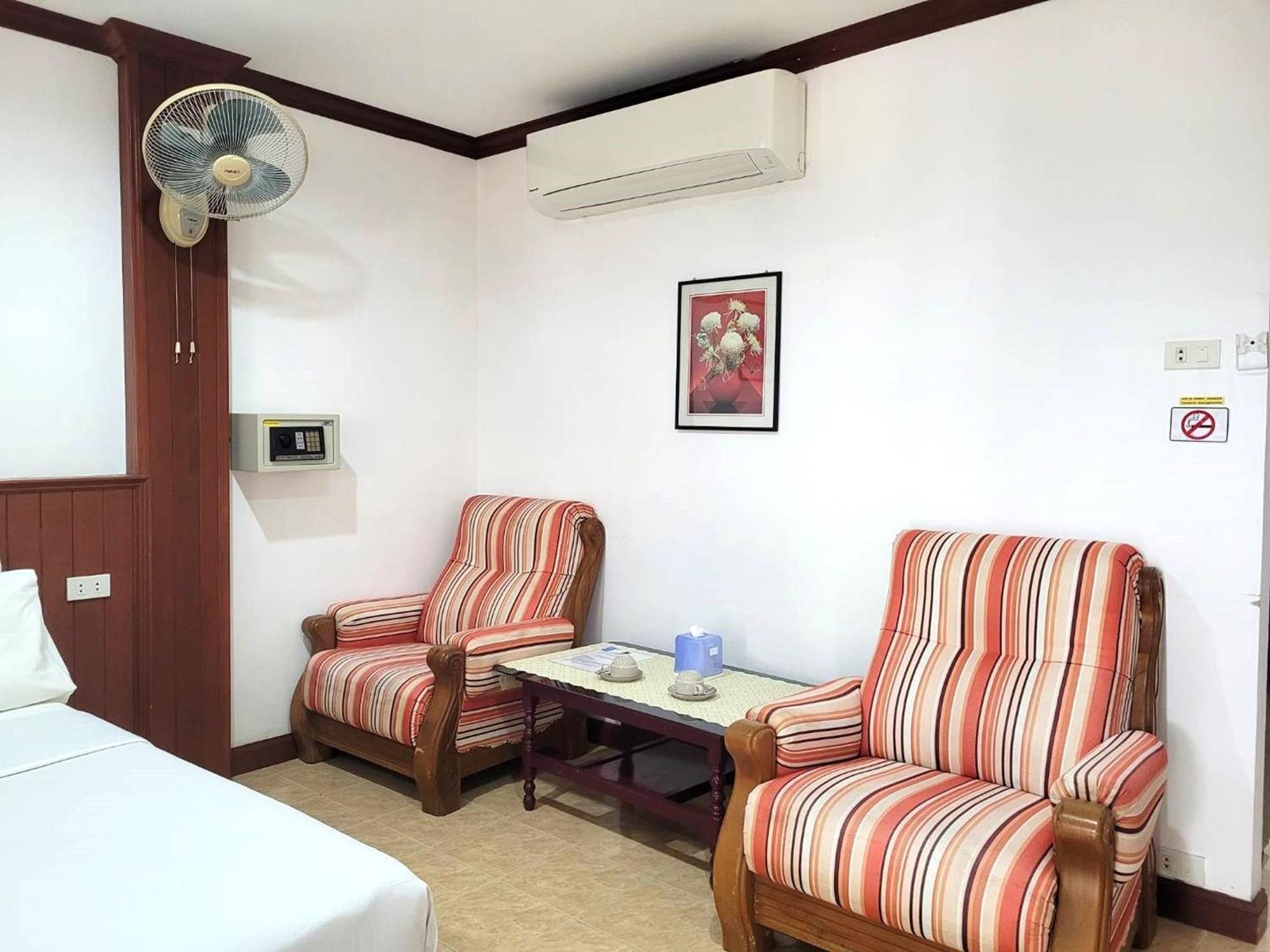 Rabbit Mansion Patong Hotel Ngoại thất bức ảnh