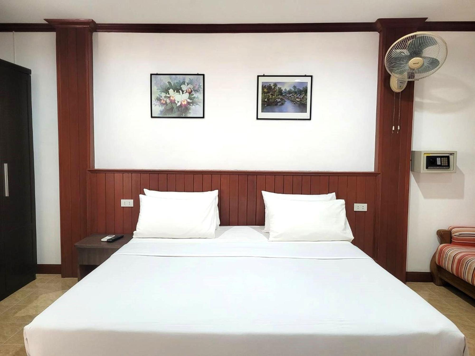 Rabbit Mansion Patong Hotel Ngoại thất bức ảnh