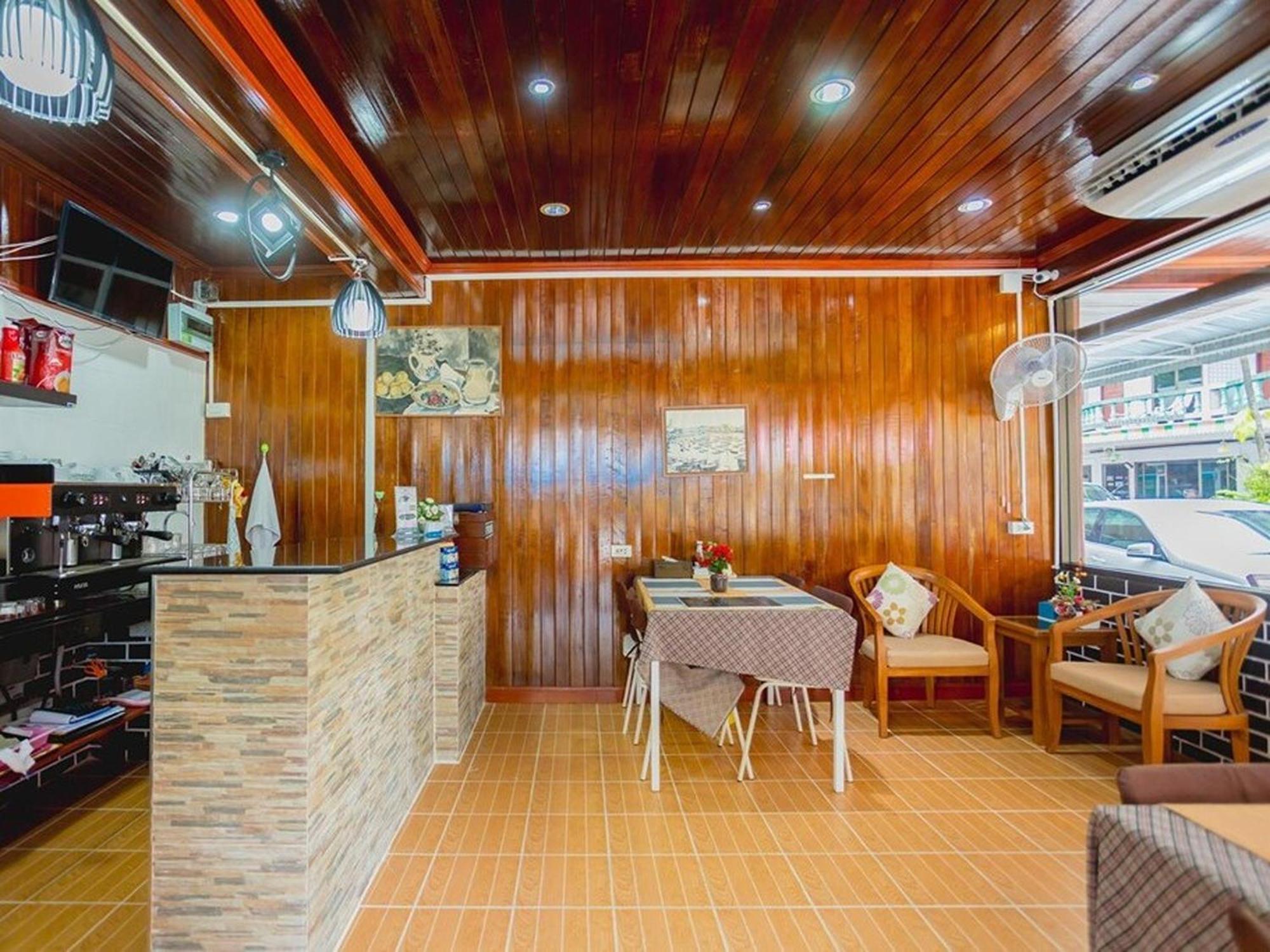 Rabbit Mansion Patong Hotel Ngoại thất bức ảnh