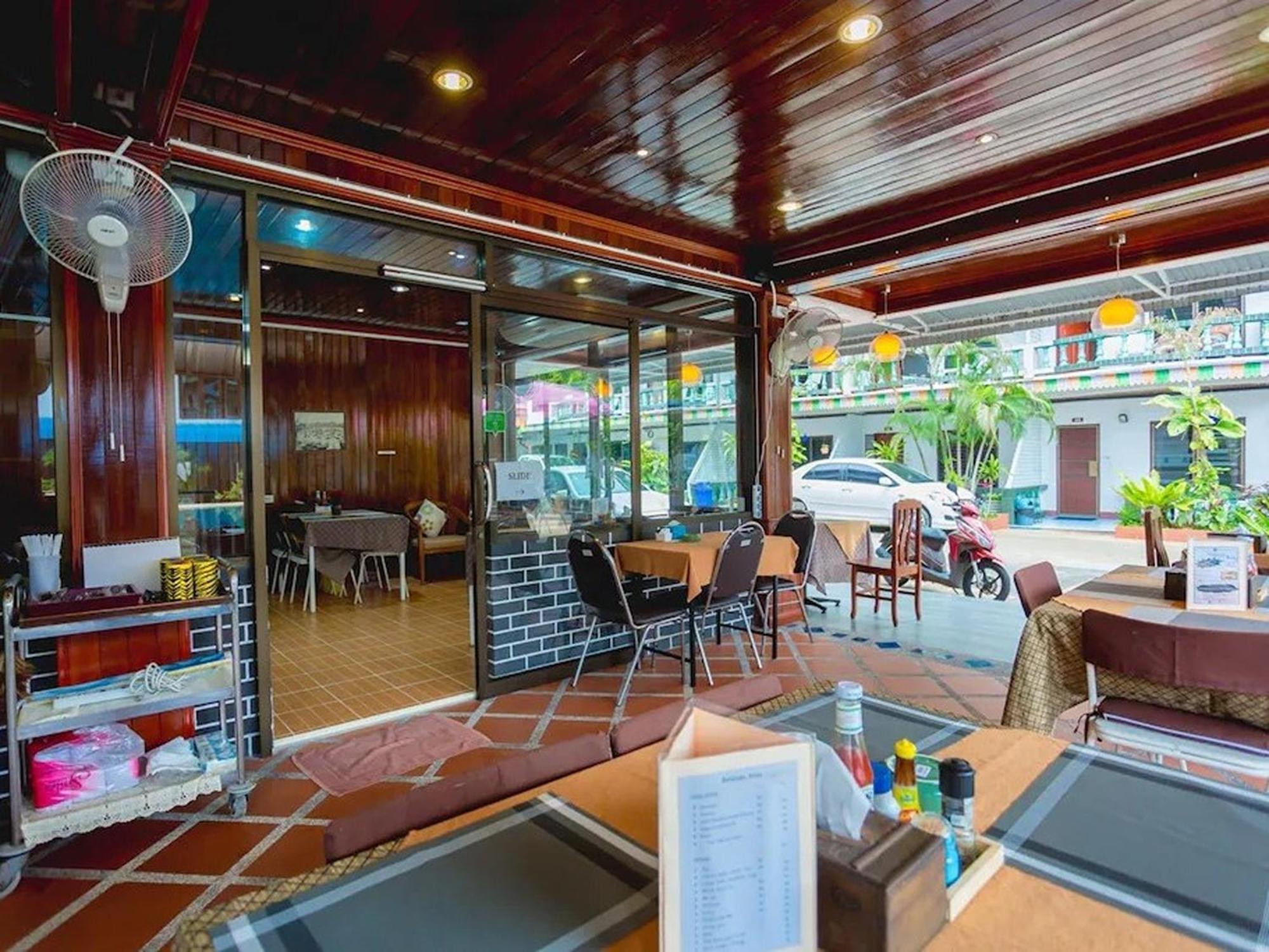 Rabbit Mansion Patong Hotel Ngoại thất bức ảnh