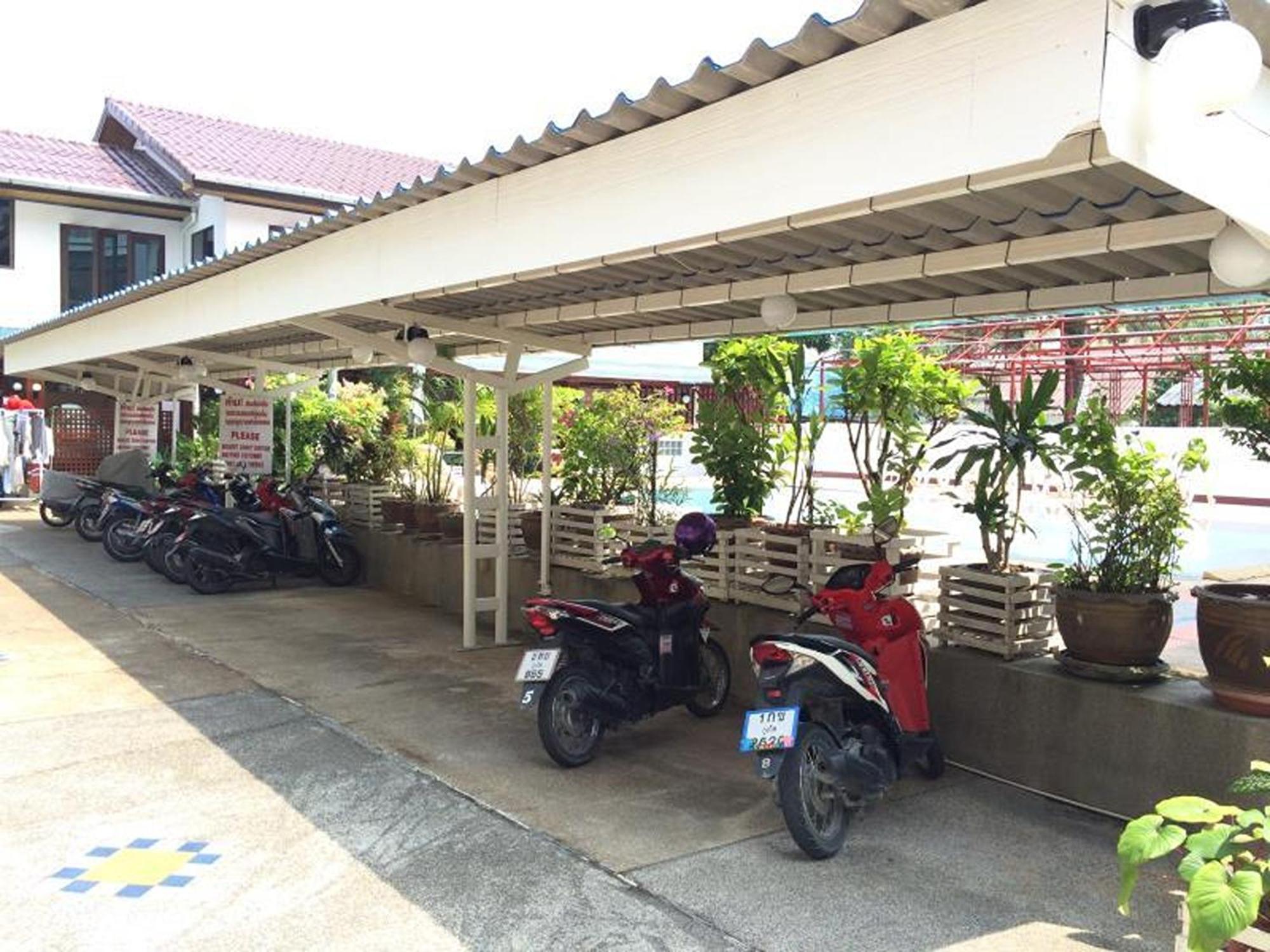 Rabbit Mansion Patong Hotel Ngoại thất bức ảnh