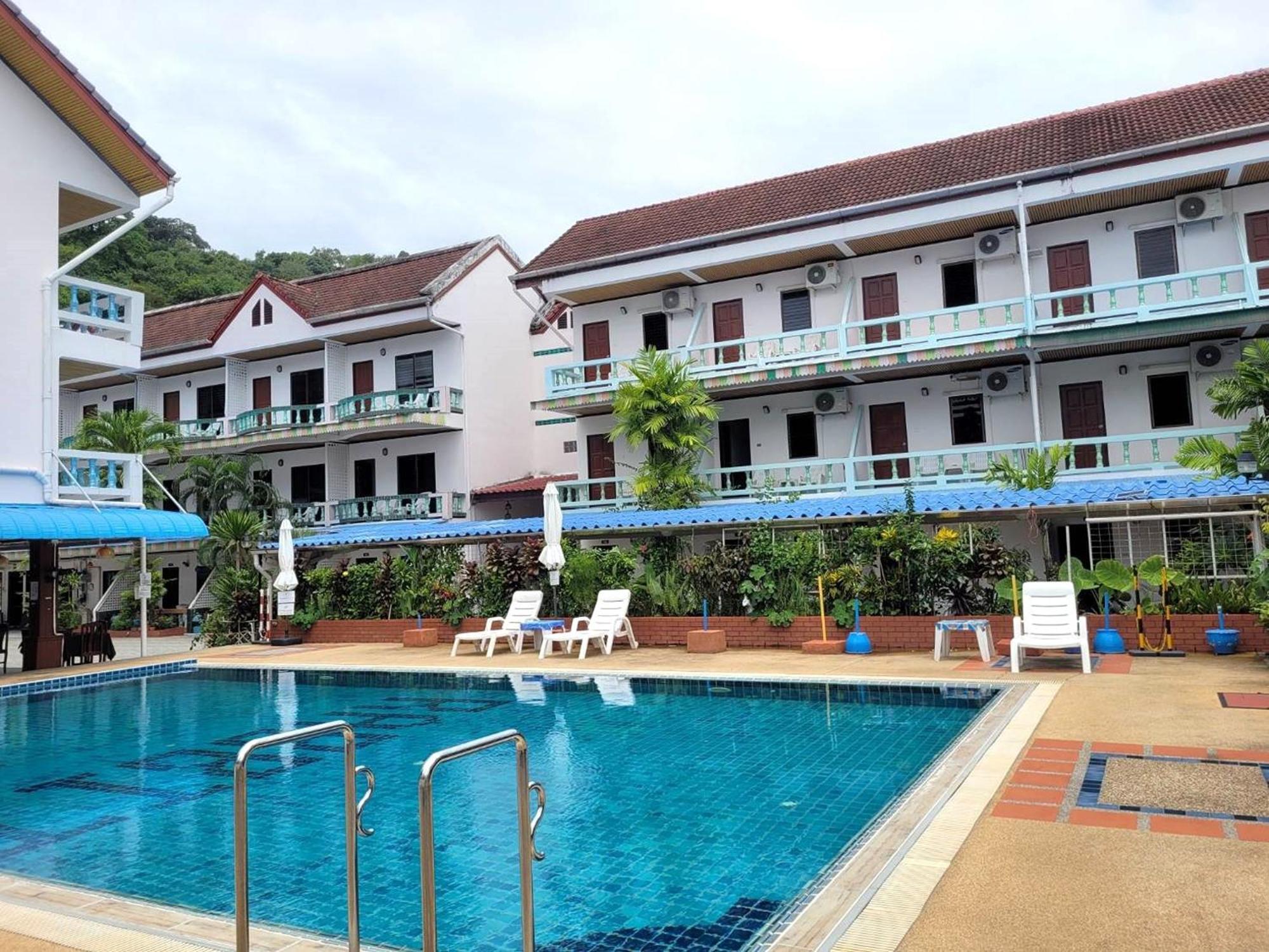 Rabbit Mansion Patong Hotel Ngoại thất bức ảnh