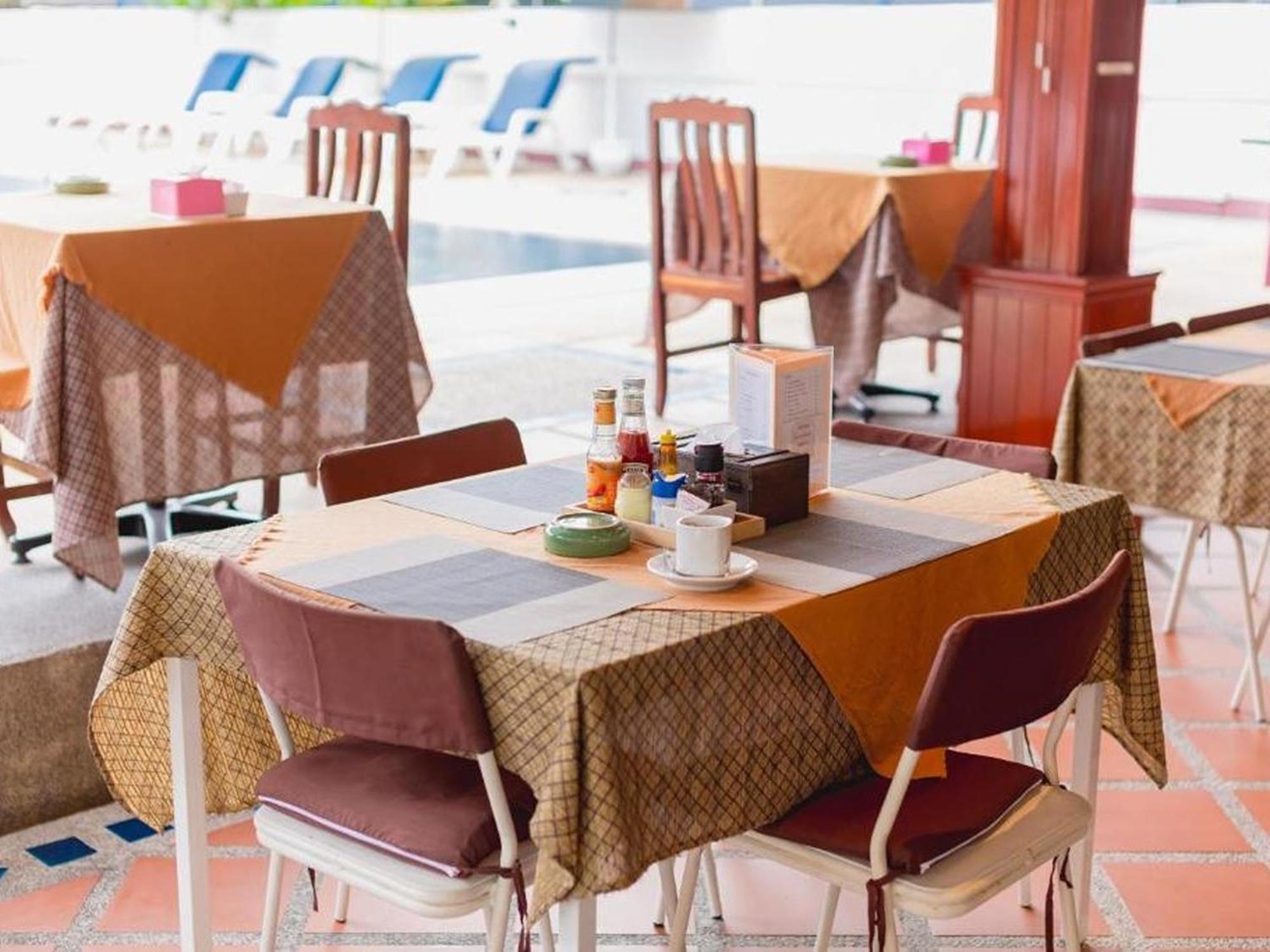 Rabbit Mansion Patong Hotel Ngoại thất bức ảnh