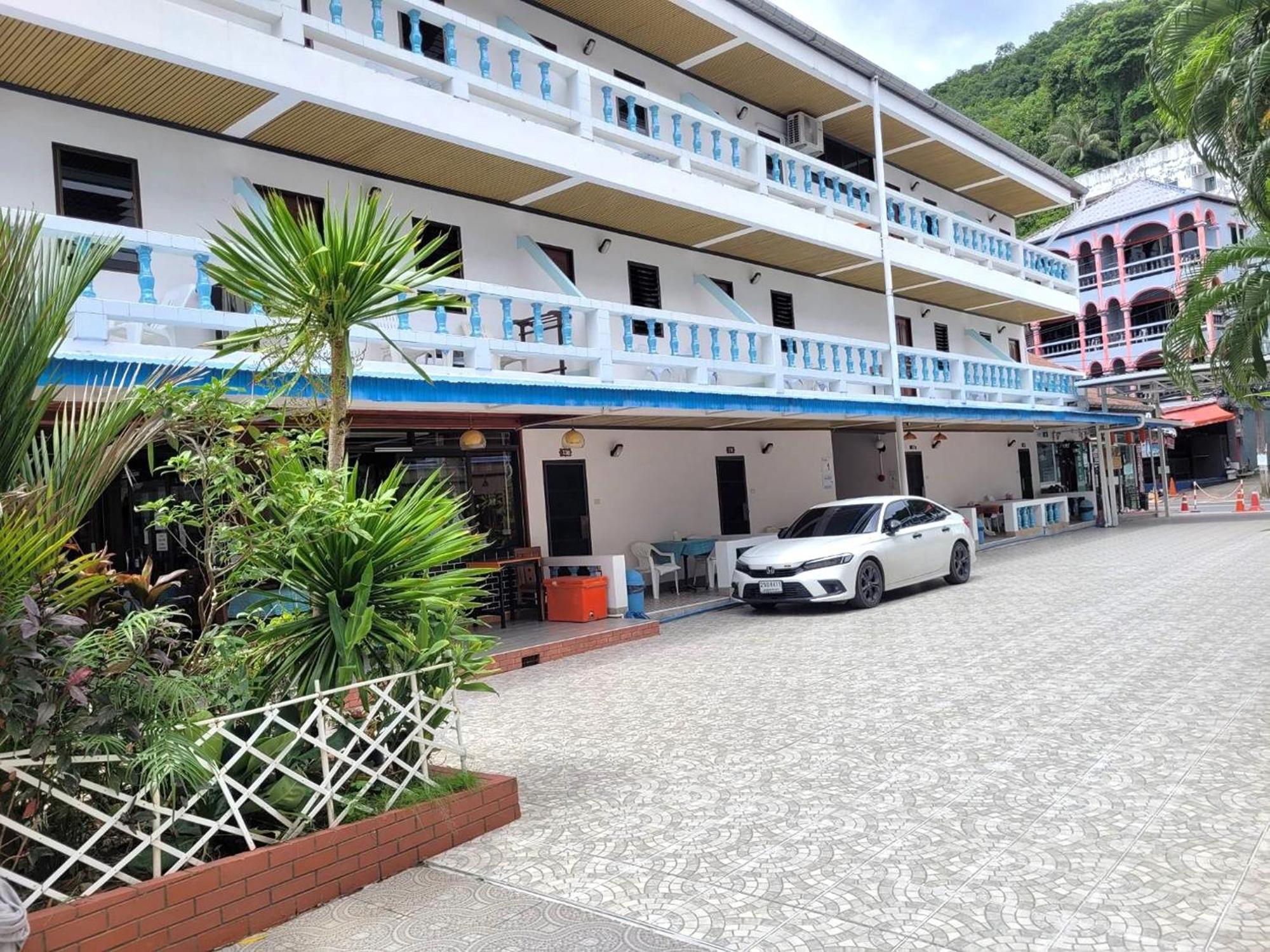 Rabbit Mansion Patong Hotel Ngoại thất bức ảnh