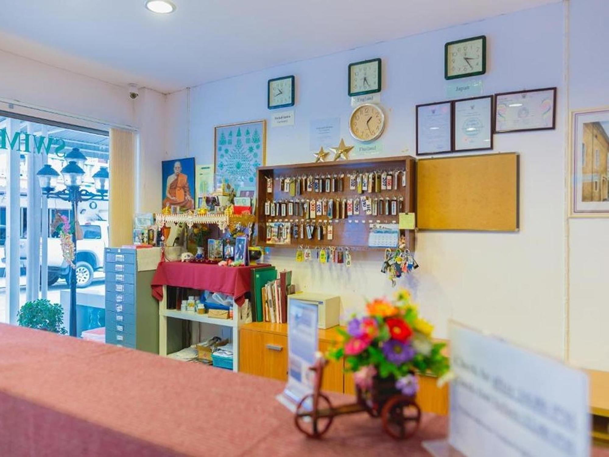 Rabbit Mansion Patong Hotel Ngoại thất bức ảnh
